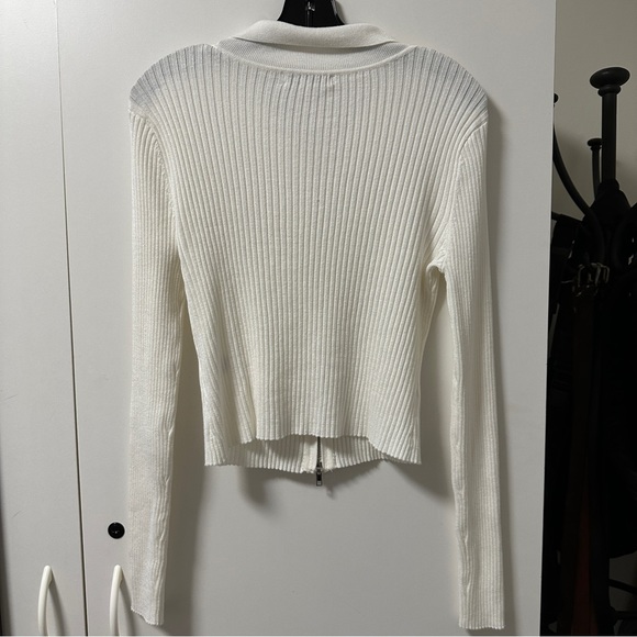 White Zip up top - Picture 2 of 5